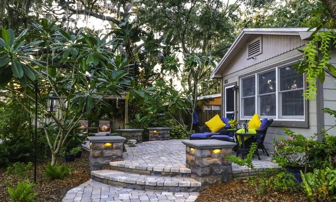 Safety Harbor Casa | Encantador bungalow transitable en el centro, 'The Blue Heron'