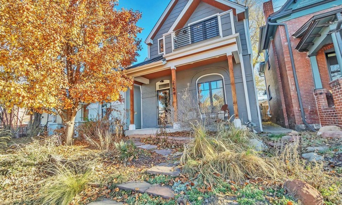 Whittier Casa | High-end Walkable Victorian 3-bedroom house in Denver