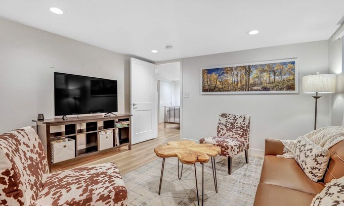 Washington Park West Casa | Charming Washington Park Getaway