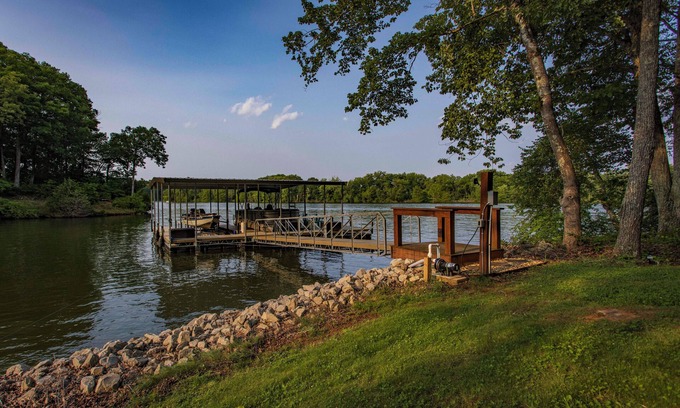 Estill Springs Casa | Charming waterfront, 3-bedroom house, on Tims Ford Lake.