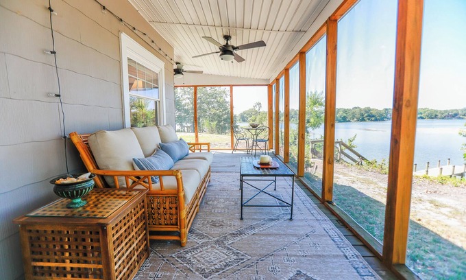 Edwardsville Cabaña | Charming Waterfront 3-Bedroom Cottage with Hot Tub, Kayaks, Workspace, Fishing