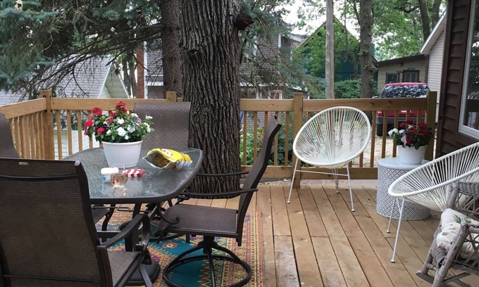 Spirit Lake Casa | Charming West Lake Okoboji Cabin
