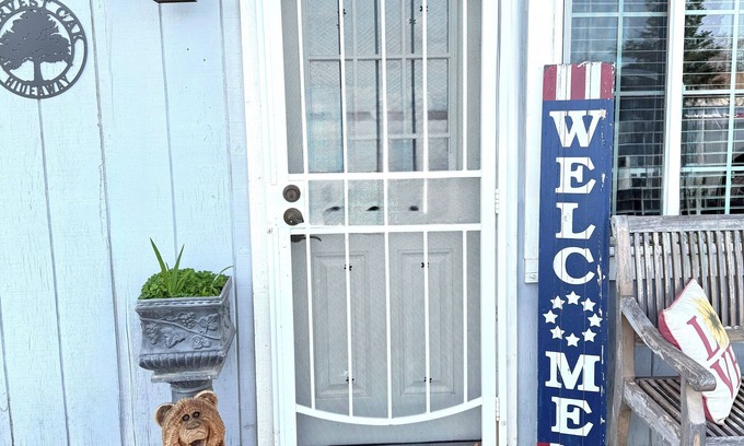 Acampo Otro | Charming Wine Country Farmhouse - Private Guesthouse in the Vineyards