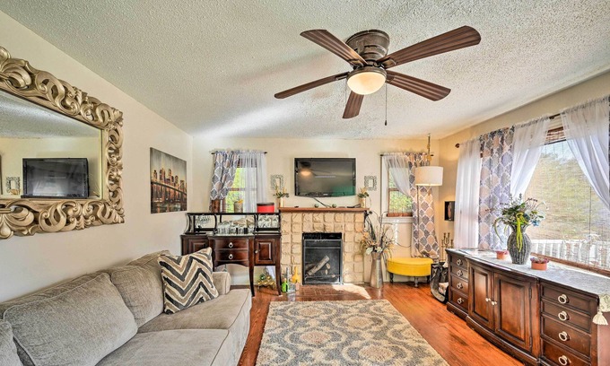 Winston - Salem Cabaña | Charming Winston-salem Home ~ 5 Mi to Dtwn!