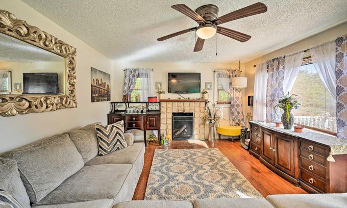 Winston - Salem Casa | Charming Winston-Salem Home about 5 Mi to Dtwn!