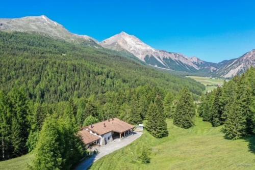 Tschierv Apartamento | Chasa al Battaporta