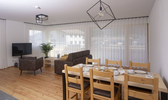 Mustair Apartamento | Chasa Helvetia Duai: Newly built 3.5 room holiday flat with exclusive hotel service