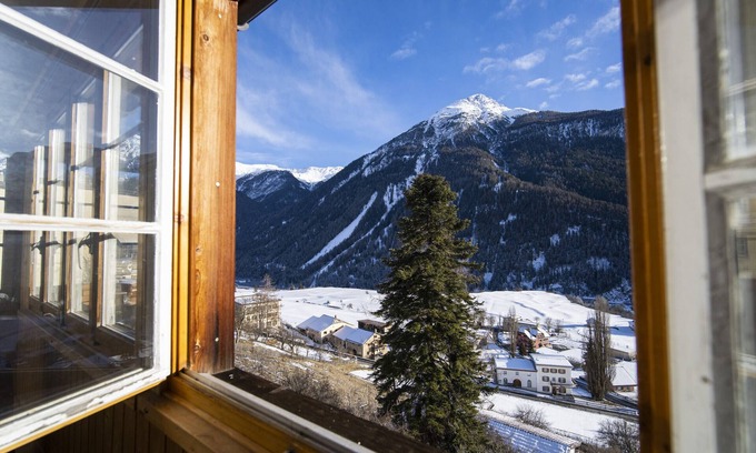 Ramosch Apartamento | Chasa Schilana 84: Lovingly furnished 3.5-room apartment in the heart of Ramosch