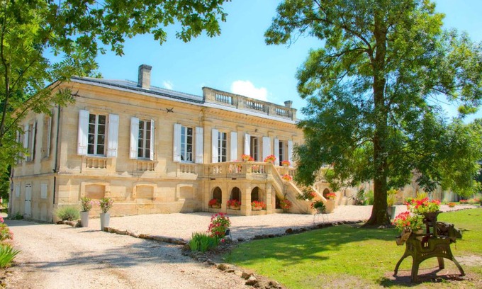 Saint-Christoly-de-Blaye Cama Y Desayuno | Chateau Bavolier
