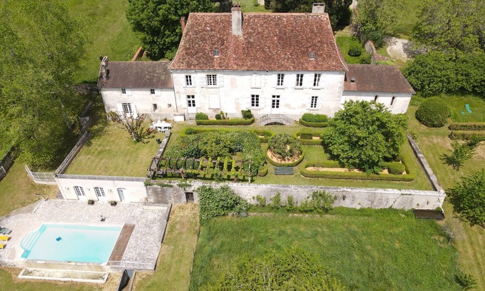 Perigueux Casa | Château Barbadeau – Estancia de Excepción con Piscina Privada en el Corazón del Périgord