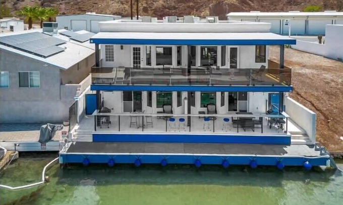 Cienega Springs Casa | Chateau Bleu, Canal front Stunner