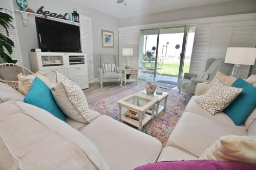New Smyrna Beach Casa | Chateau by the Sea 13C