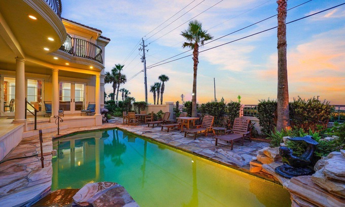 Avalon Beach Estates Casa | CHATEAU BY THE SEA: New to the Market! PRIVATE Beach-Pool-Tennis-Office Space