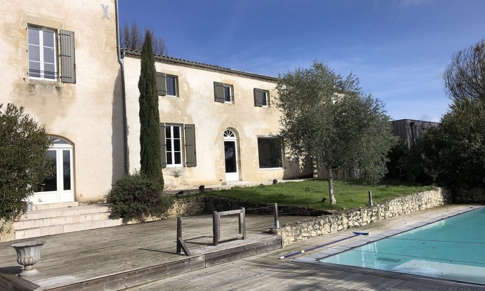Mazeres Casa | Château Caillivet: En el Corazón del Viñedo