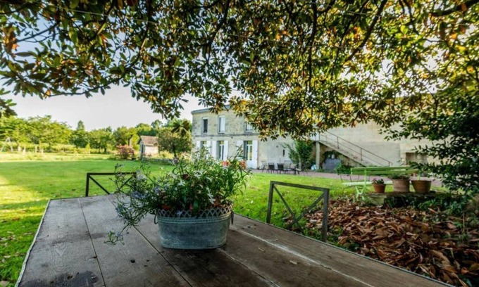 Bourg-sur-Gironde Casa | Chateau Camponac