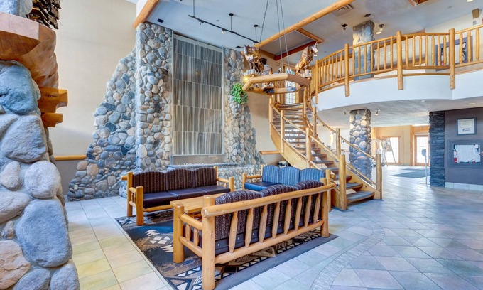 Canmore Hotel | Chateau Canmore