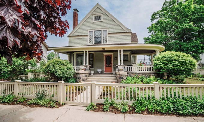 Charlevoix Casa | Chateau Charlevoix, Spacious Downtown Charlevoix Home – Perfect for Families & Weddings