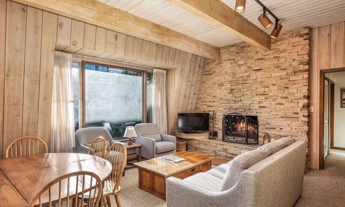 Aspen Apartamento | Chateau Chaumont & Dumont Condominiums by Frias
