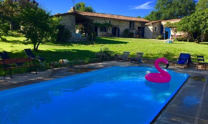 Champagne-Mouton Casa | Chateau / Country House
