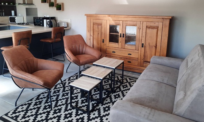 Pelissanne Cabaña | Chateau / Country House