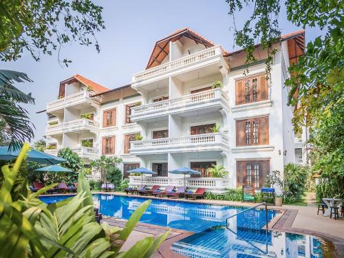 Downtown Siem Reap Hotel | Chateau d'Angkor La Residence