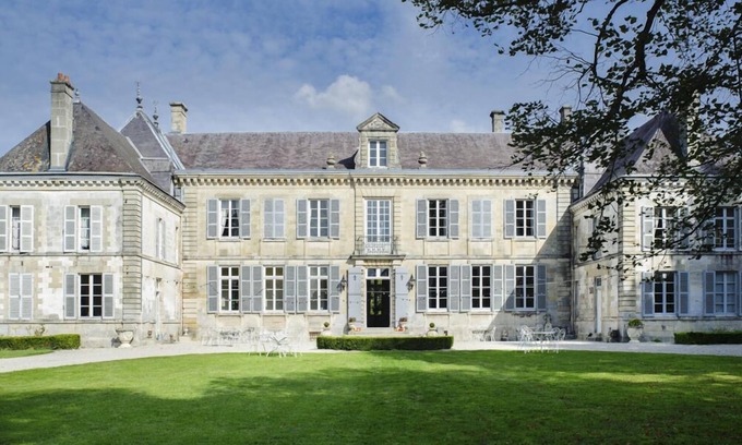 Omey Otro | Chateau De Jaques - Quince Habitaciones , Capacidad 31