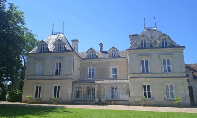Leigne-les-Bois Cama Y Desayuno | Chateau de Maisonneuve