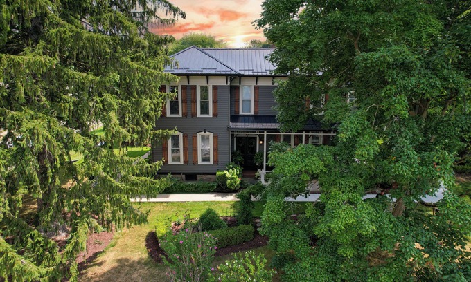 Millersburg Casa | Chateau in the 'Burg - Located in the Heart of Ohio's Amish Country
