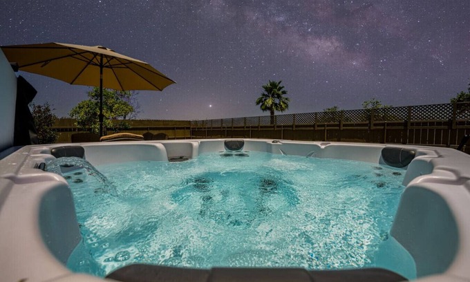 Midway Casa | Chateau Maravilla -3BR- Luxury Hidden Oasis