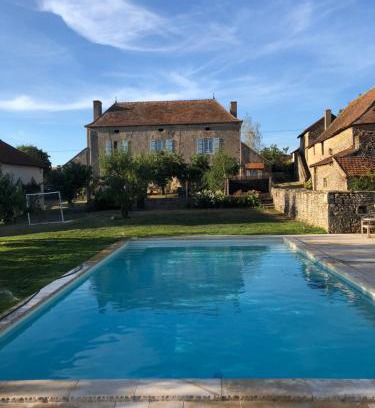 Saint-Ythaire Casa | Chatel de Bierre