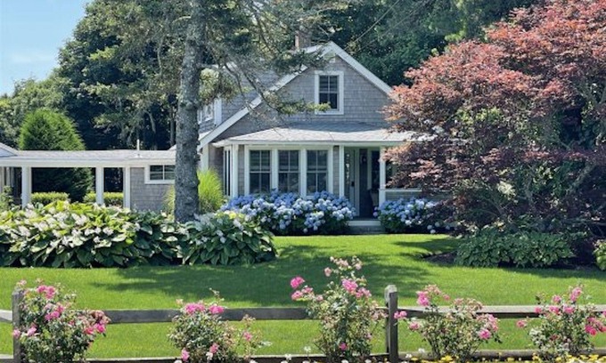 North Chatham Casa | Chatham Getaway- Completely Renovated Cape Cottage w/ Linens Included