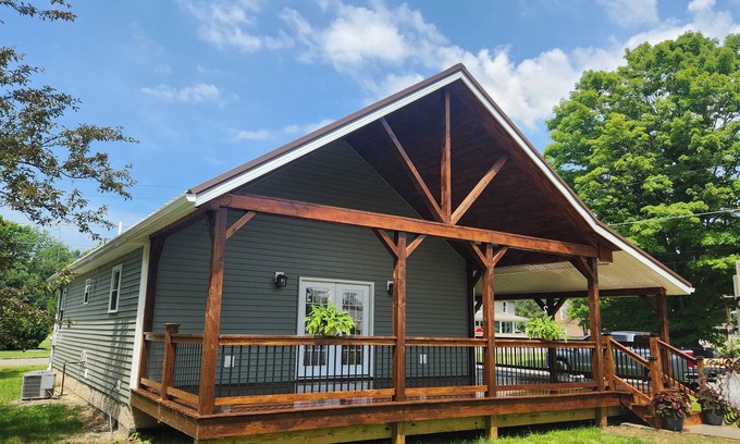 Greenhurst Casa | Chautauqua Lake - New Built - Charming 3-bedroom house with WiFi, AC