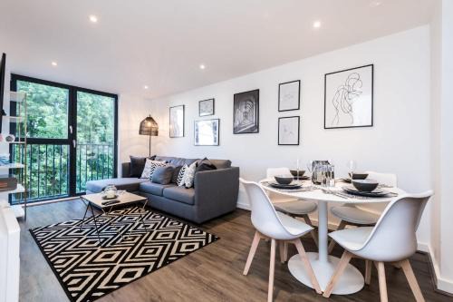 Chinatown Apartamento | Chavasse Cove Sleeping 6 Guests With Parking