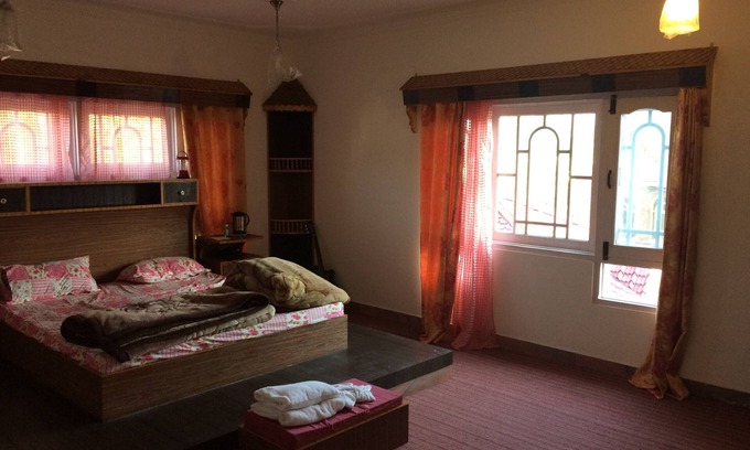 Kalkaji Casa | Barato limpio apartamento amueblado