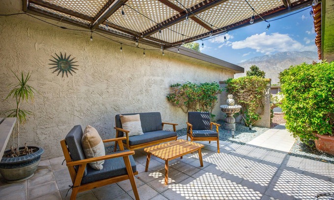 Sunrise Vista Chino Condominio | Check out our Low Summer Rates!