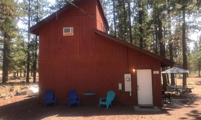 Susanville Chalet De Esquí | Cheerful 2-Bedroom Cottage Near Eagle Lake