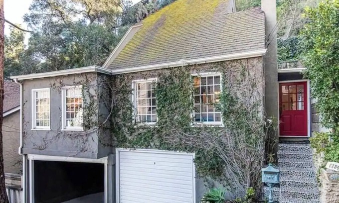 Beachwood Canyon Casa | Cheerful 2-bedroom garden home with hot tub