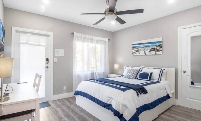 Poinsettia Heights Casa | Cheerful 3 BDR Unit by Beach, Mall, and Downtown