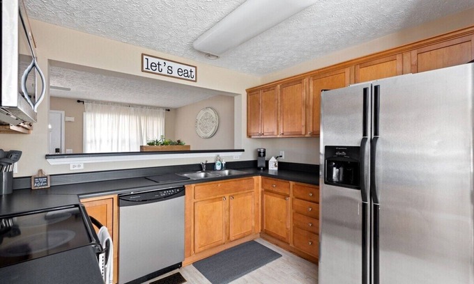 Prattville Casa | Cheerful 3 bed 2.5 bath townhome in Prattville!