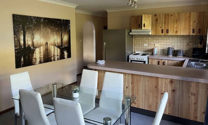 South Grafton Casa | Cheerful 3 bedroom home with lock up parking