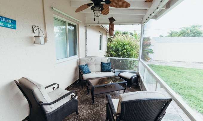 Florida Gardens Casa | Cheerful 3-bedroom home