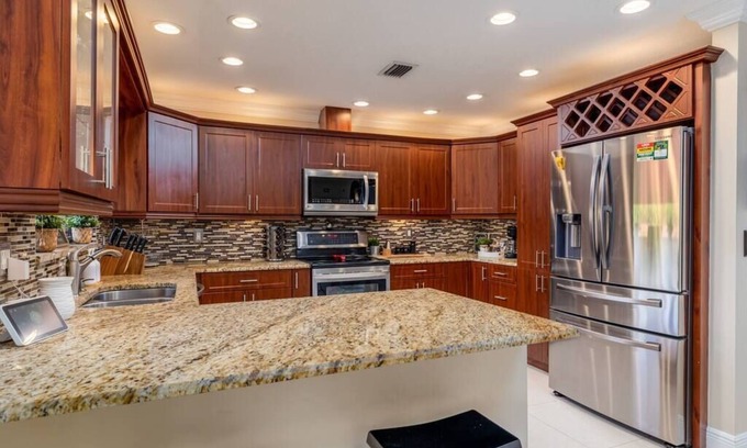 Greenview Shores Casa | Cheerful 3 Bedroom Home less than a mile to WEF