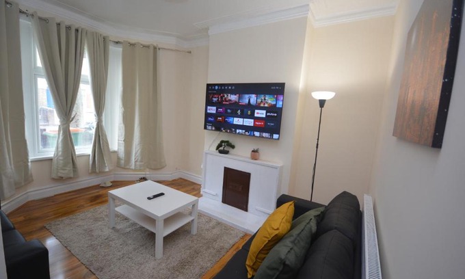 East Ham South Casa | Cheerful 3 Bedroom Home in Greater London
