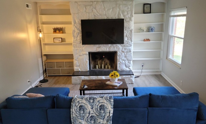 Nashville-Davidson Casa | Cheerful 3 Bedroom Townhouse in Central Nashville