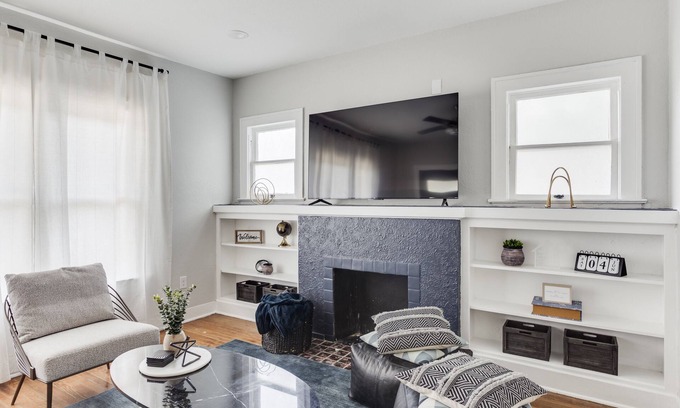 Tobin Hill Casa | ☀️Cheerful 3-bedroom home w/ free parking