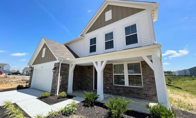 Otterbien Home Casa | Cheerful 4 Bedroom Home - Brand New Construction!