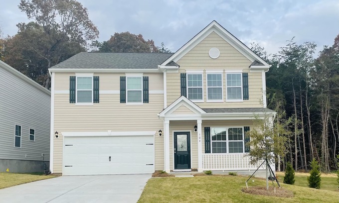 Mooresville Casa | Cheerful 4 bedroom 2.5 bath house