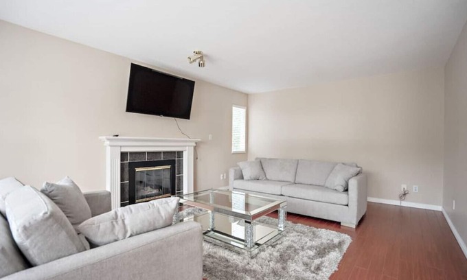 Upper Ten Oaks Casa | Cheerful 5 Bedroom Home