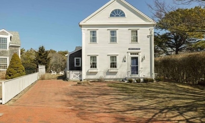Naushop Casa | Cheerful 5 br Nantucket home; perfect for families