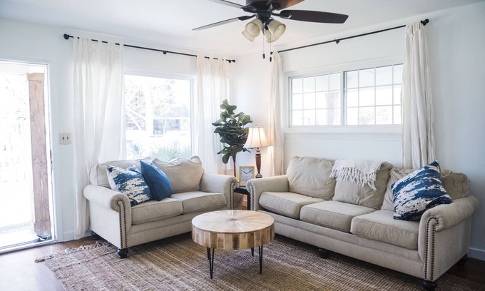 Forest Park Casa | Cheerful Avondale Bungalow